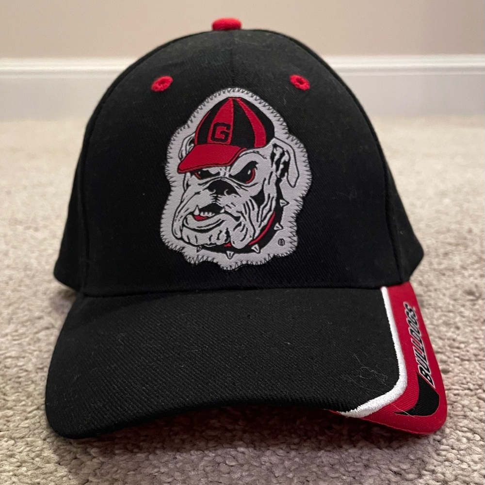 NWT GEORGIA BULLDOGS Officially Licensed Collegiate Product
